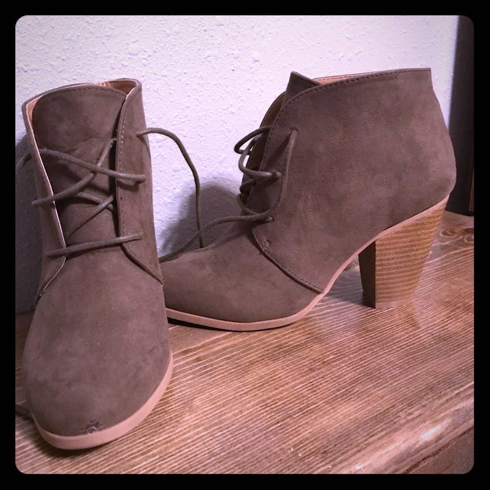 Maurice's Bootie with heel Womens size 7